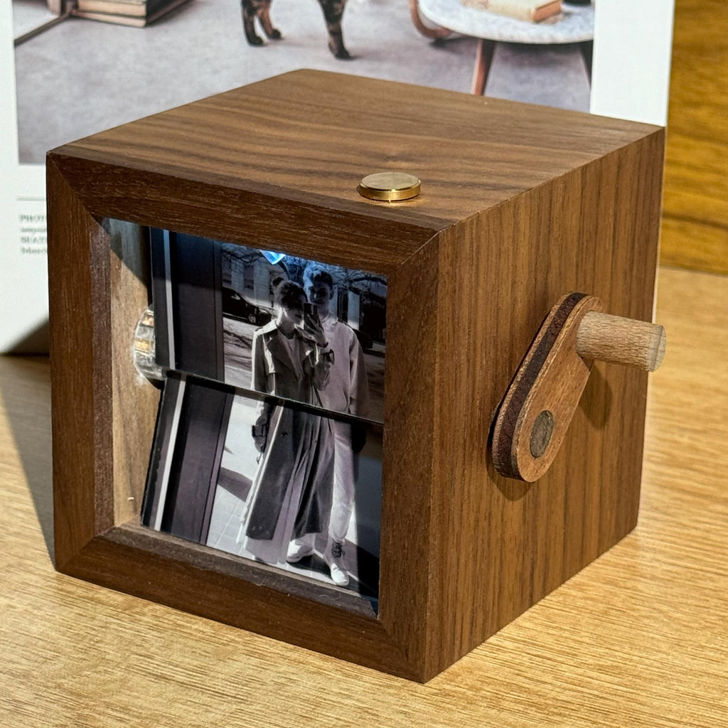 Custom Couple Flip Book Frame Animation Machine,Personalized Anniversary Wooden Flip Photo Frame,Couple Photo Gift,Anniversary gift