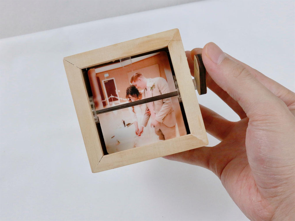 Custom Flip Book Frame Animation Machine, Personalized Photo Album, Mechanical Hand Motion Display, DIY Decorative Frame, Valentine's Day