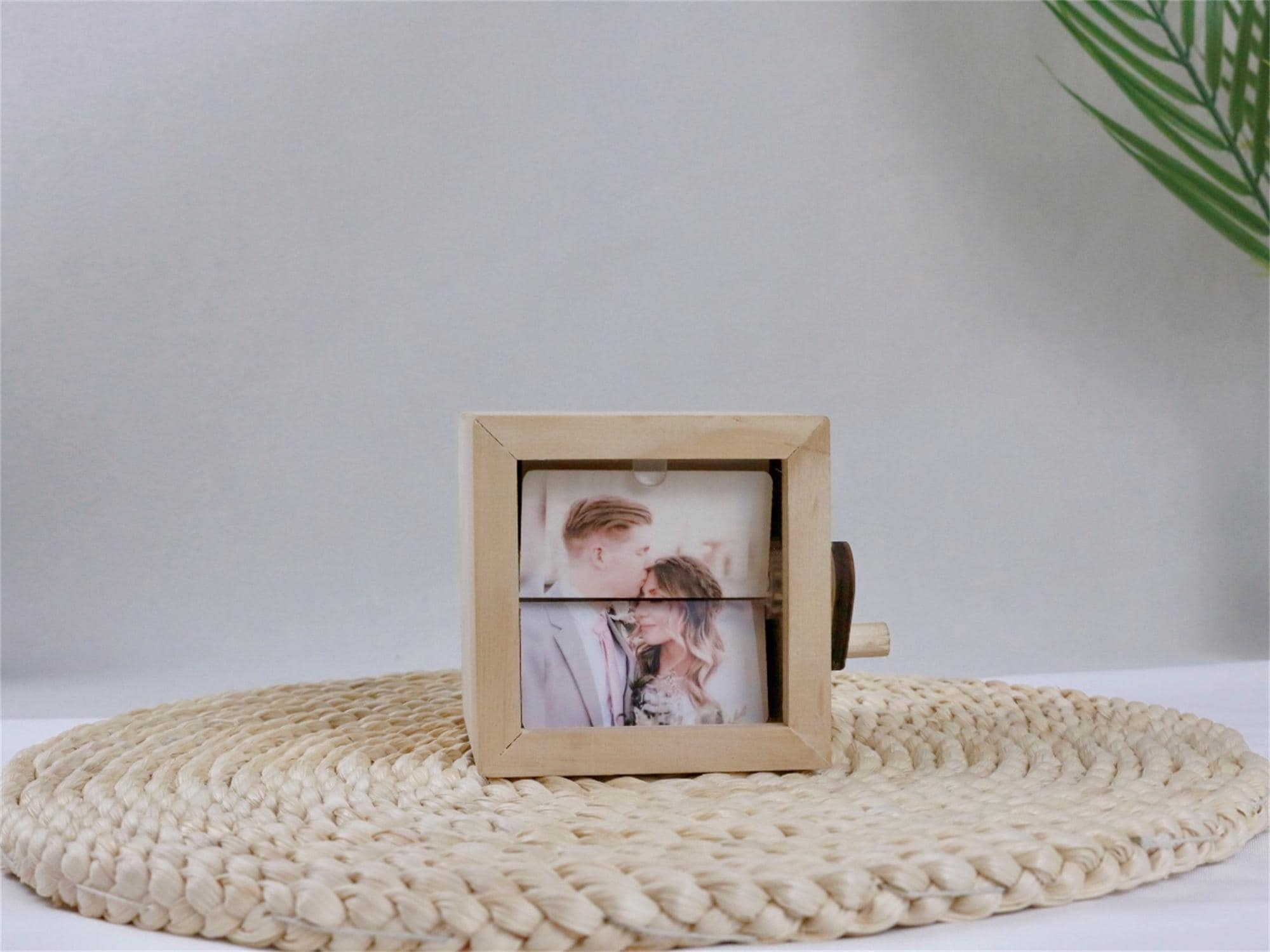 Custom Flip Book Frame Animation Machine, Personalized Photo Album, Mechanical Hand Motion Display, DIY Decorative Frame, Valentine's Day