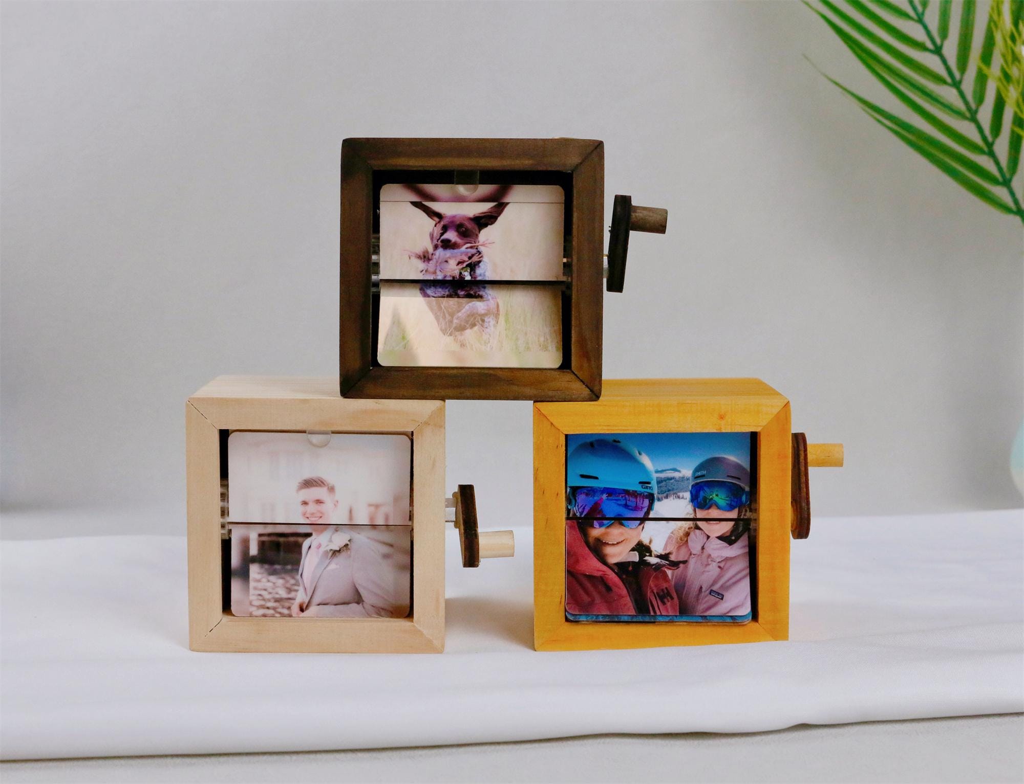 Custom Flip Book Frame Animation Machine, Personalized Photo Album, Mechanical Hand Motion Display, DIY Decorative Frame, Valentine's Day