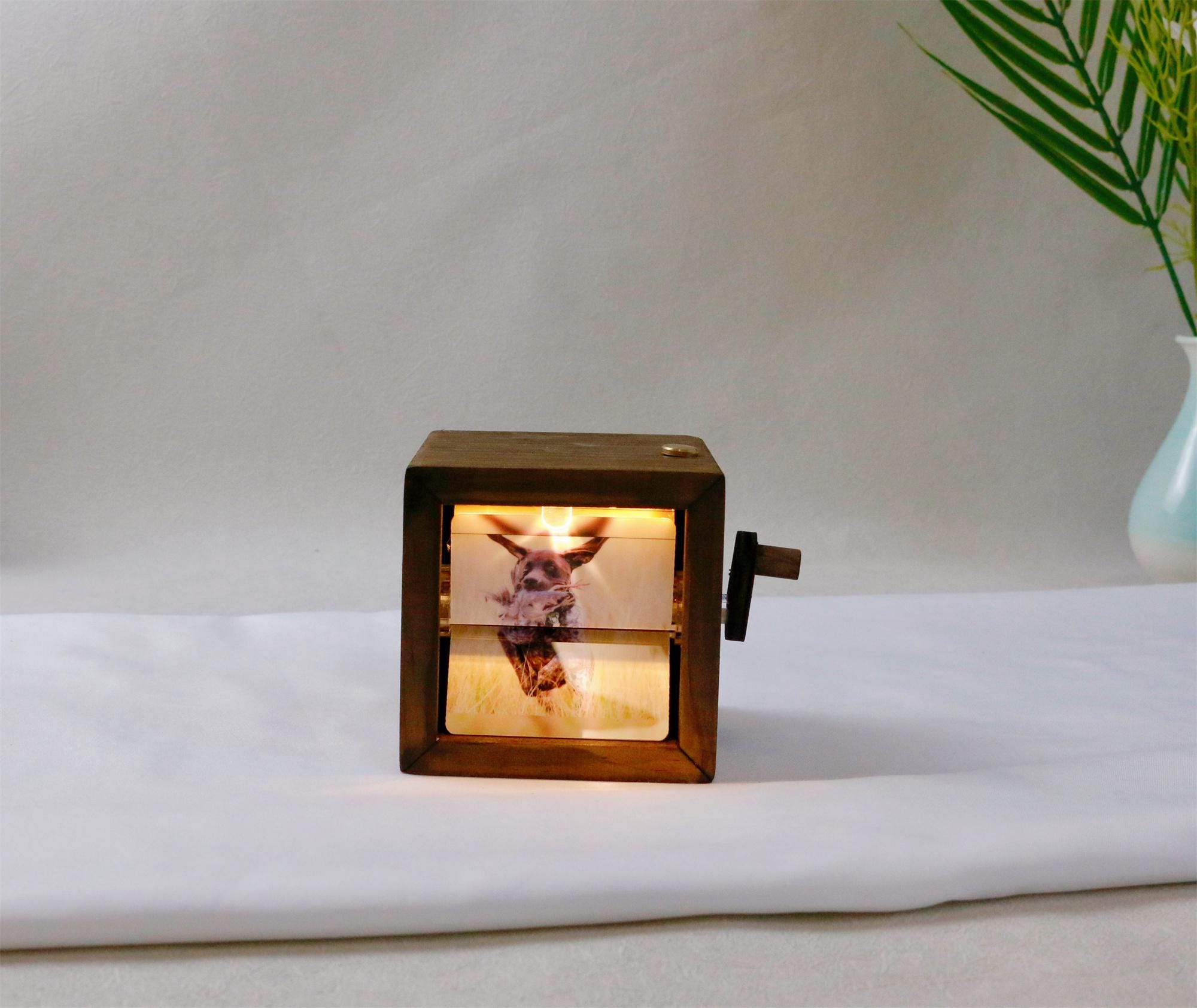 Custom Flip Book Frame Animation Machine, Personalized Photo Album, Mechanical Hand Motion Display, DIY Decorative Frame, Valentine's Day