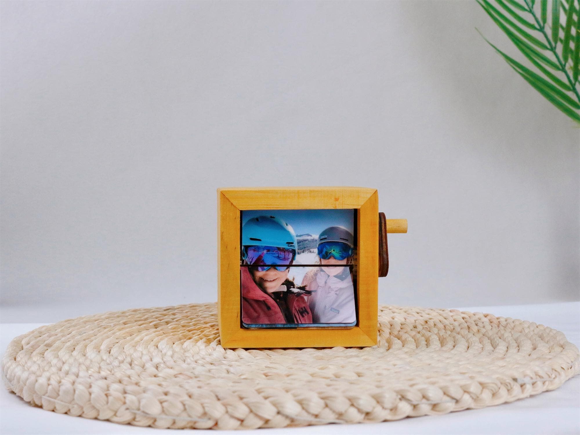 Custom Flip Book Frame Animation Machine, Personalized Photo Album, Mechanical Hand Motion Display, DIY Decorative Frame, Valentine's Day