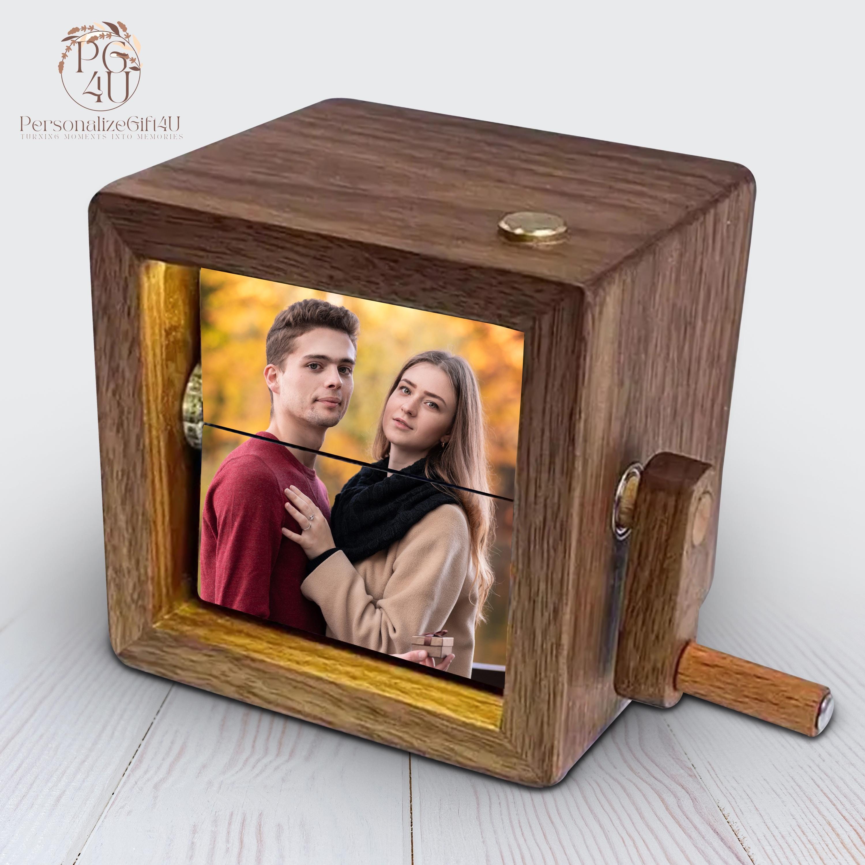 Custom Flip Book Frame Animation Machine – Mechanical Hand Motion Photo Album, Black Walnut Handicraft, Creative Gift for Home Decor